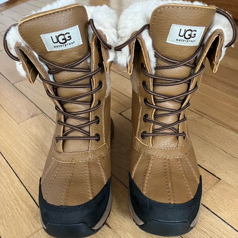 UGG Adirondack boot III size 7